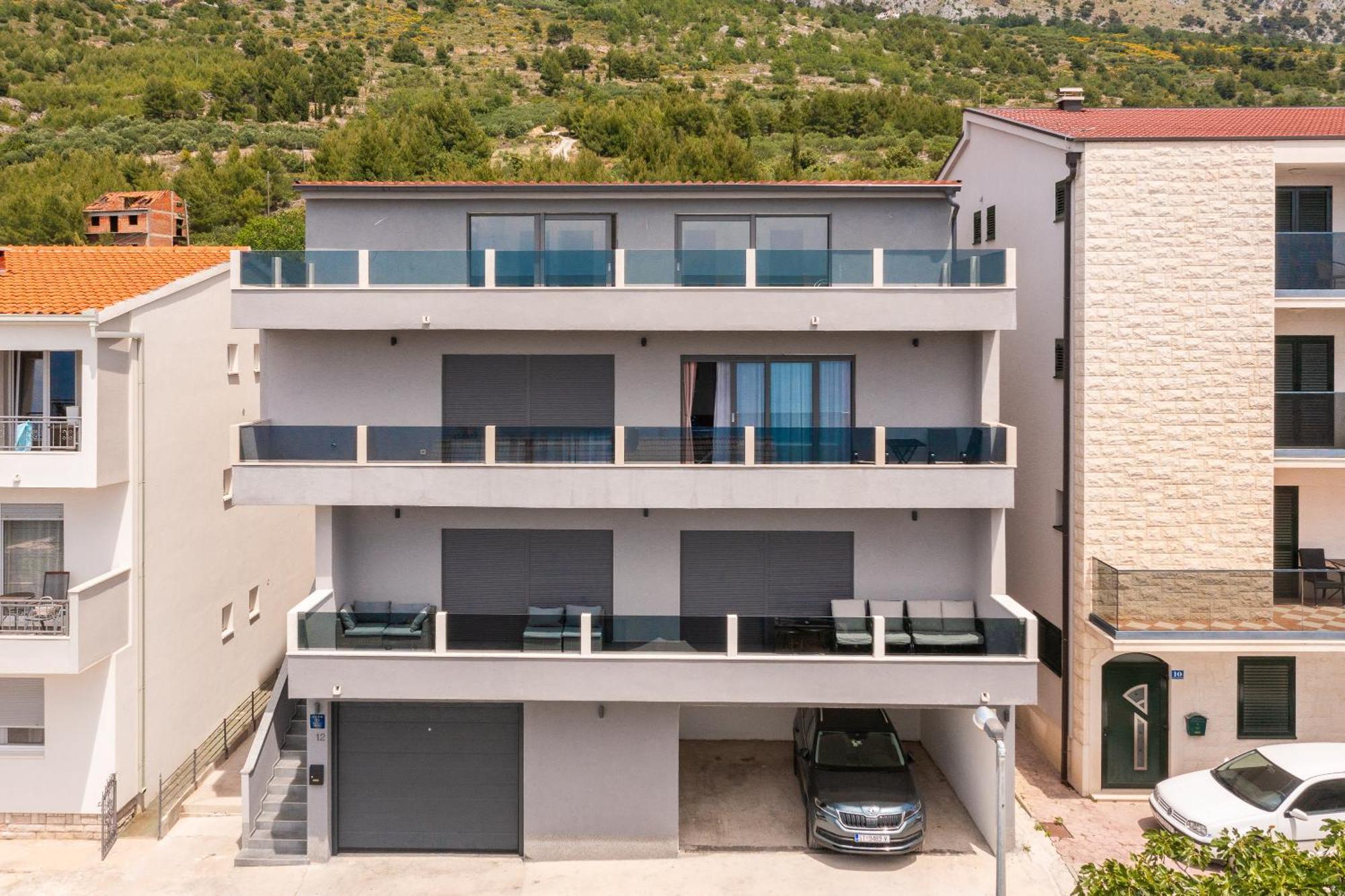 Luxury Apartment Lorena - Private Heated Pool - Йесенице Екстериор снимка